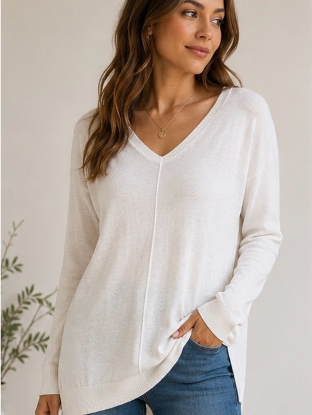 Dreamers White V-Neck Lightweight Knit Sweater Tunic S/M Soft Minimalist EUC